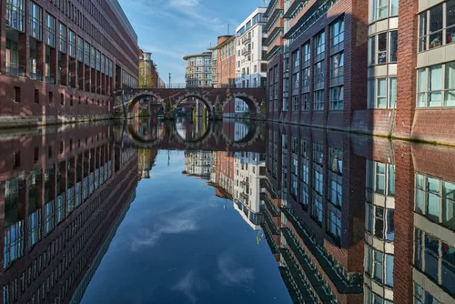 Blick auf die Ellerntorsbrücke / HFF