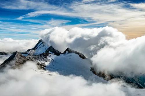 The World Above 3.000 Meters